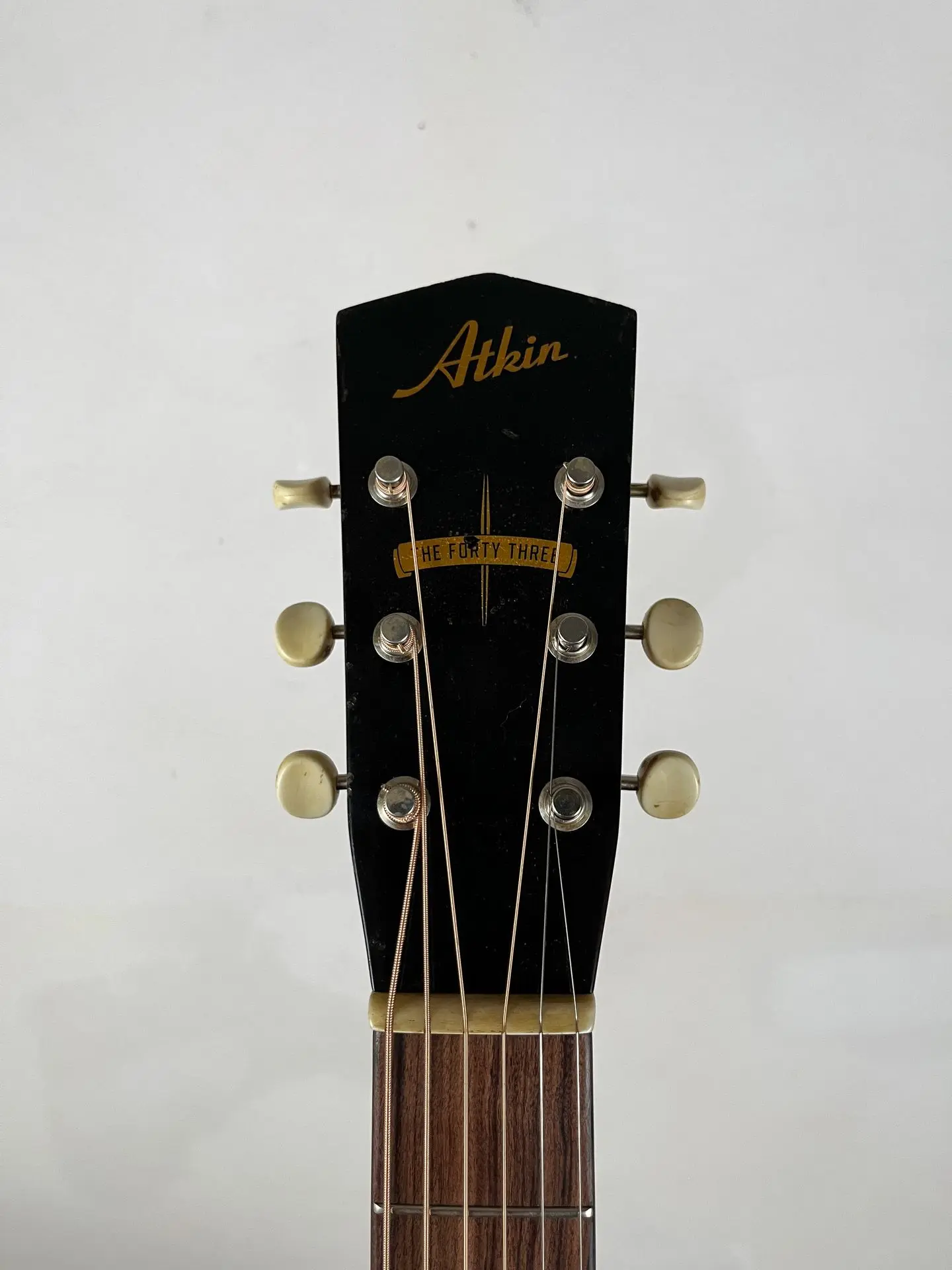 https://www.thestring.nl/web/image/product.image/1325/image_1920/