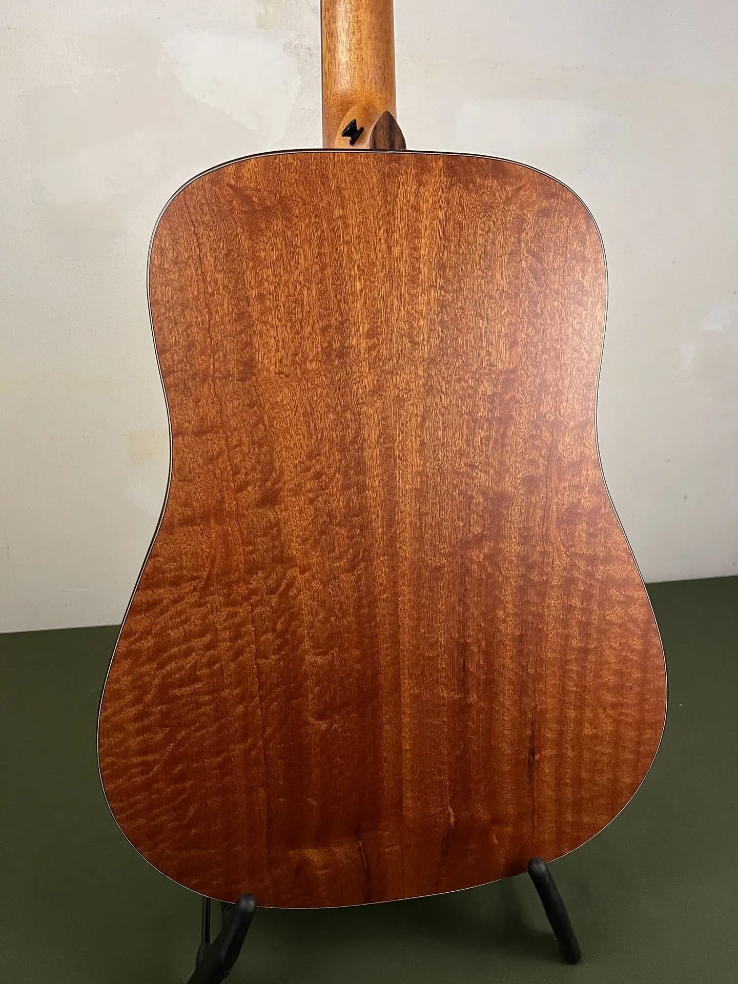 https://www.thestring.nl/web/image/product.image/1327/image_1920/