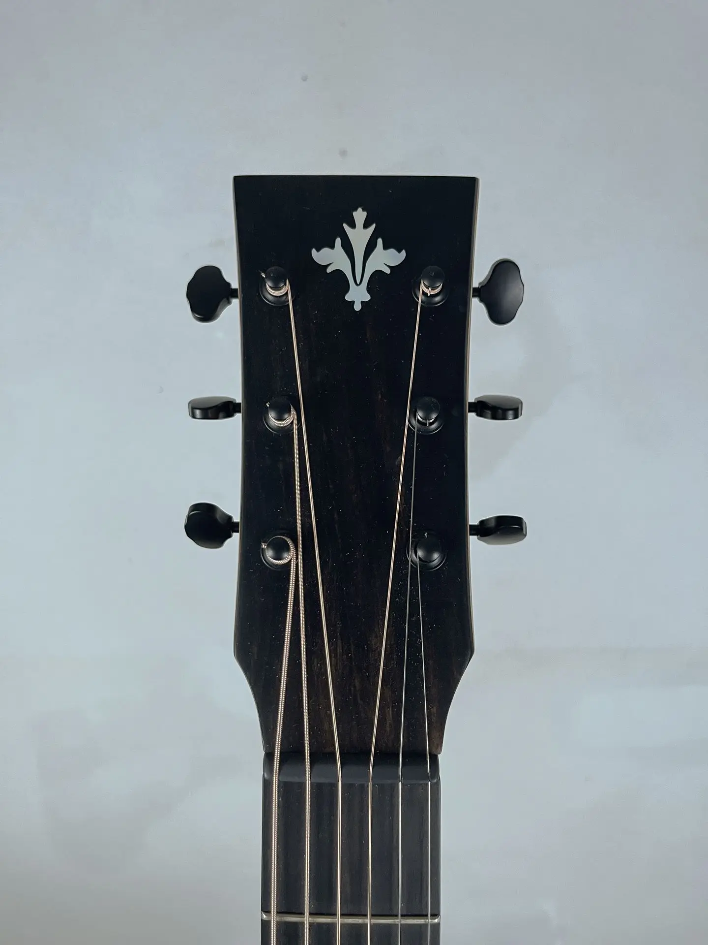 https://www.thestring.nl/web/image/product.image/1331/image_1920/