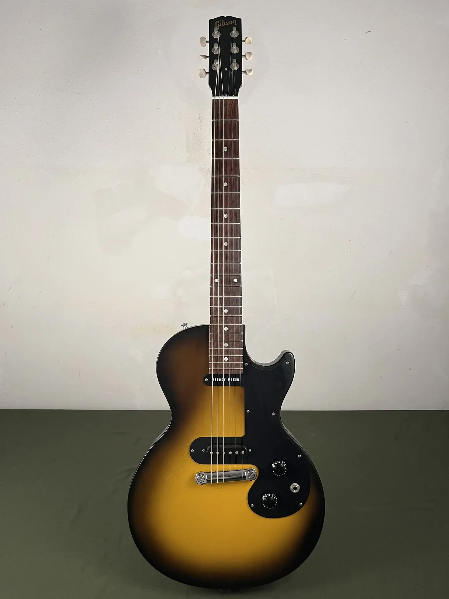 https://www.thestring.nl/web/image/product.image/1365/image_1920/