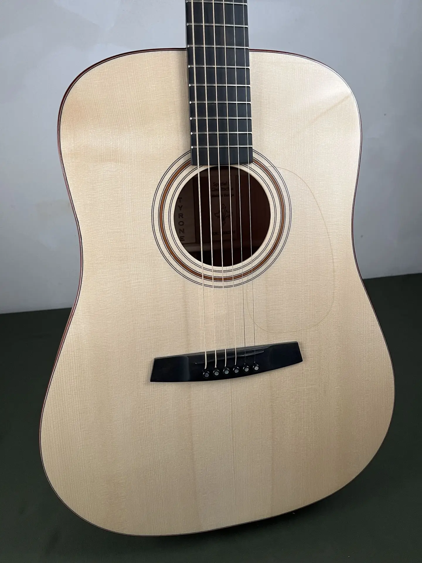 https://www.thestring.nl/web/image/product.image/1375/image_1920/