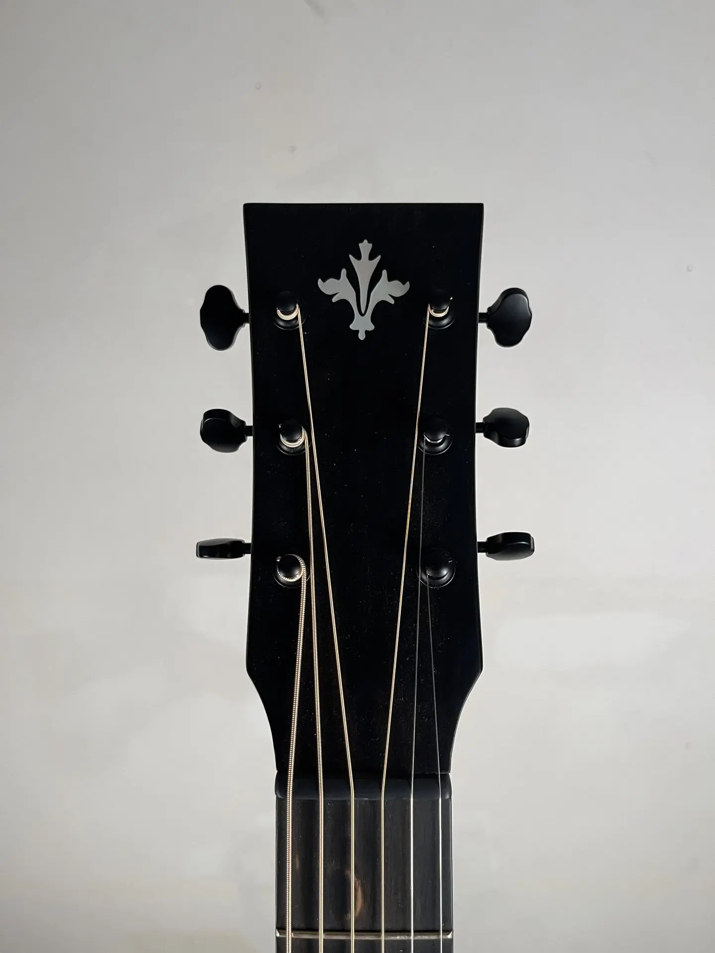 https://www.thestring.nl/web/image/product.image/1379/image_1920/