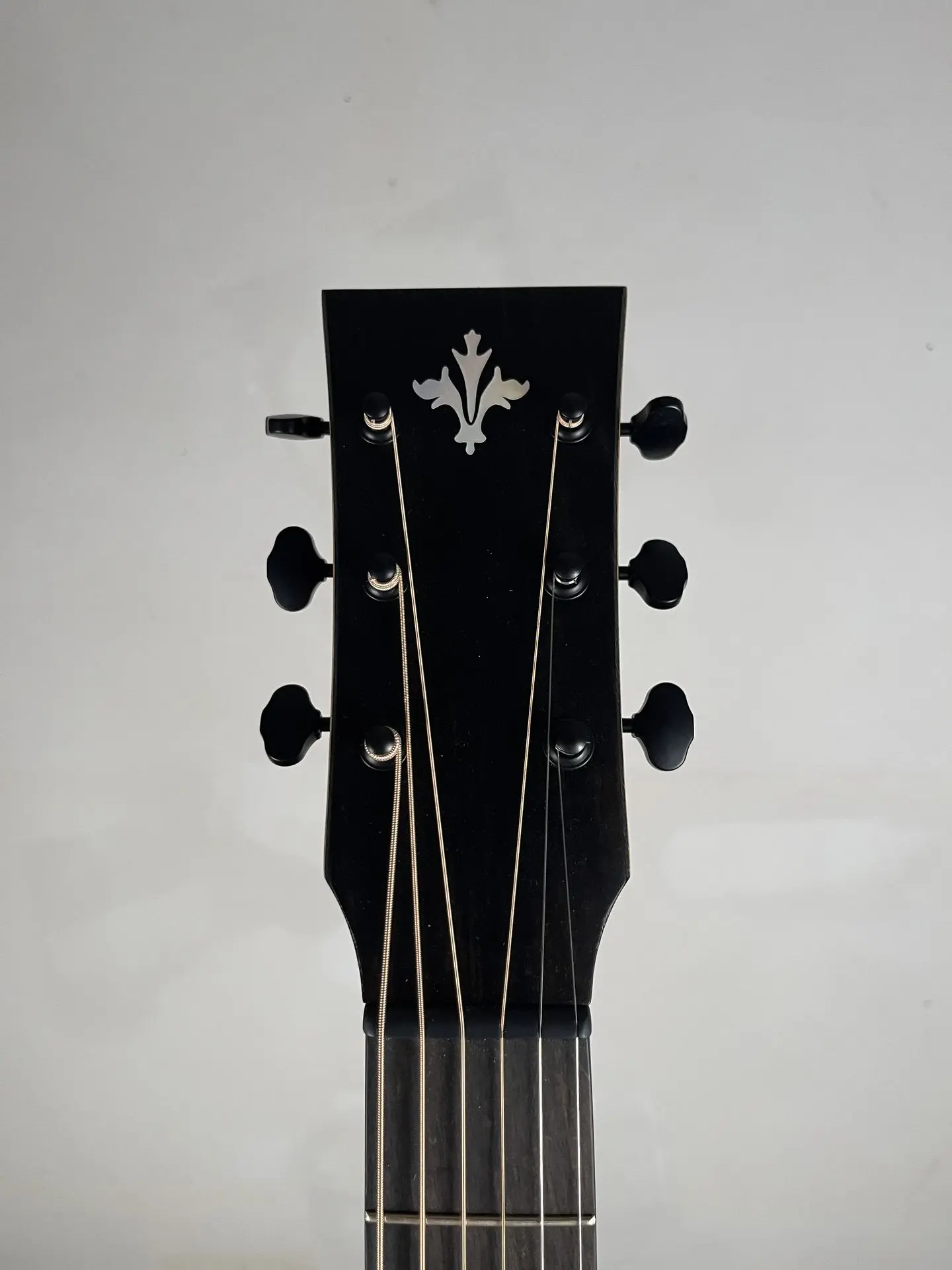 https://www.thestring.nl/web/image/product.image/1393/image_1920/