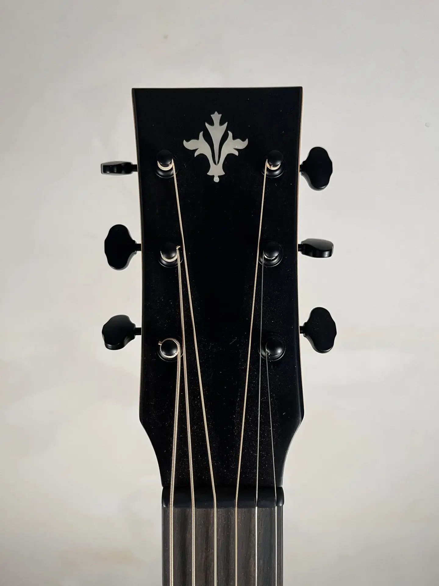 https://www.thestring.nl/web/image/product.image/1402/image_1920/