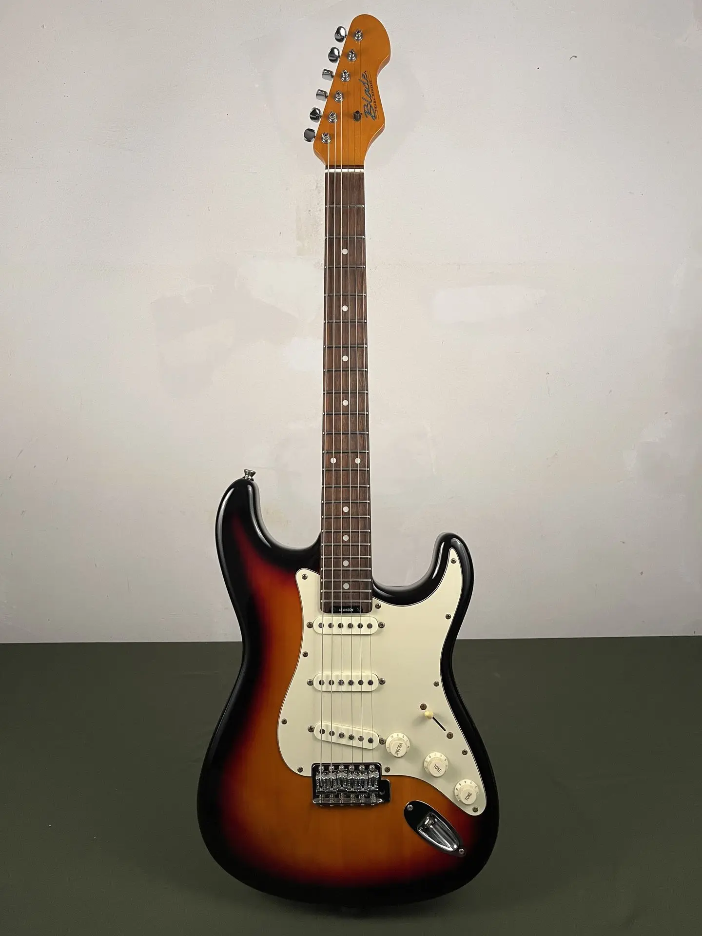 https://www.thestring.nl/web/image/product.image/1414/image_1920/