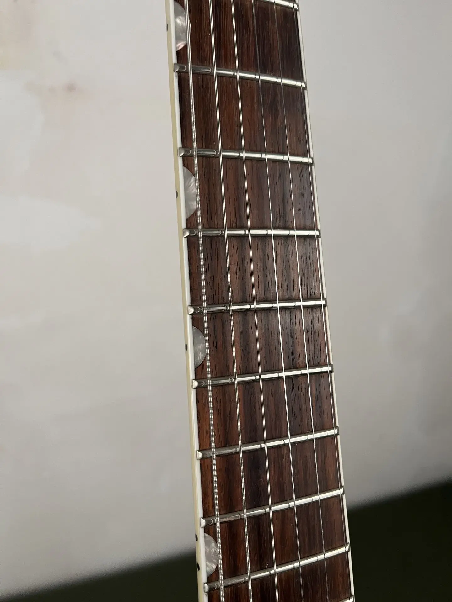 https://www.thestring.nl/web/image/product.image/1426/image_1920/