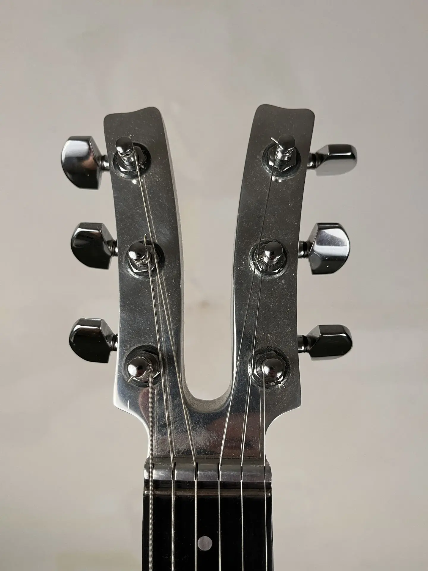 https://www.thestring.nl/web/image/product.image/1465/image_1920/