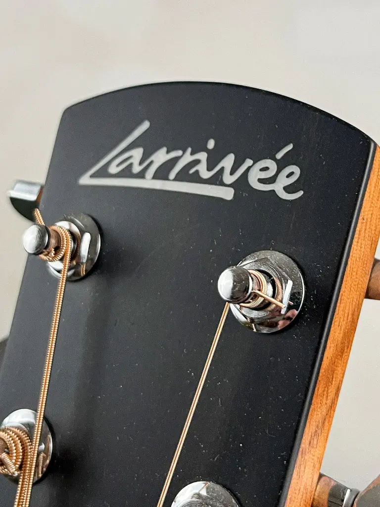 larrivee-16.webp