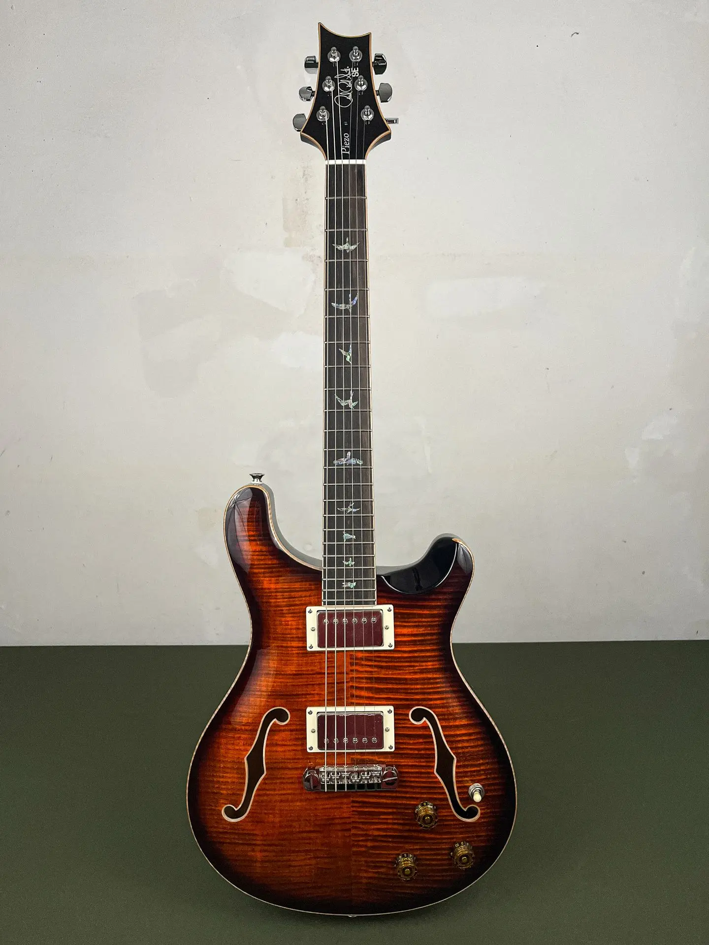 https://www.thestring.nl/web/image/product.image/1626/image_1920/
