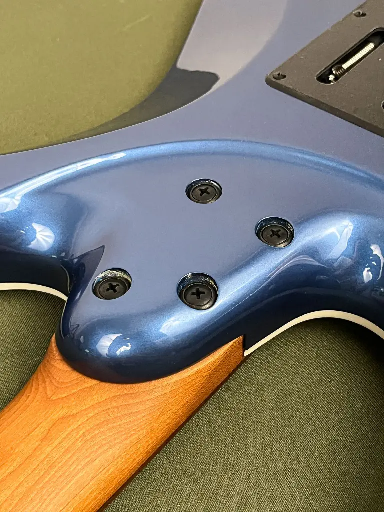 ibanezzzzzz-12.webp