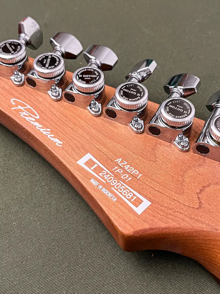 ibanezzzzzz-10.webp
