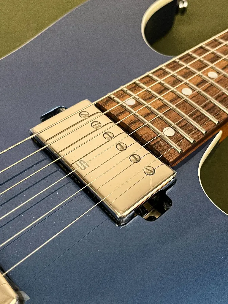 ibanezzzzzz-5.webp