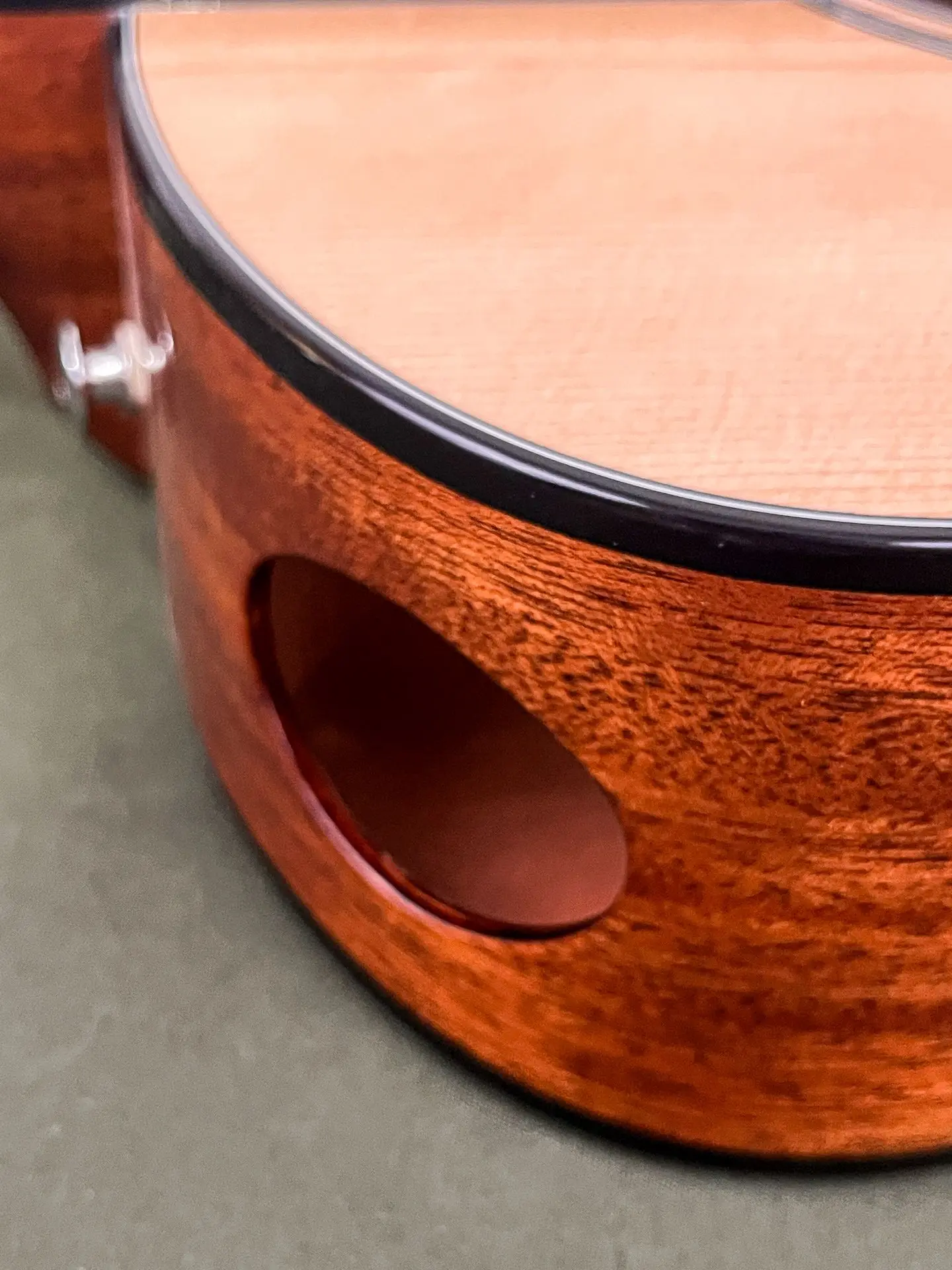 https://www.thestring.nl/web/image/product.image/1687/image_1920/