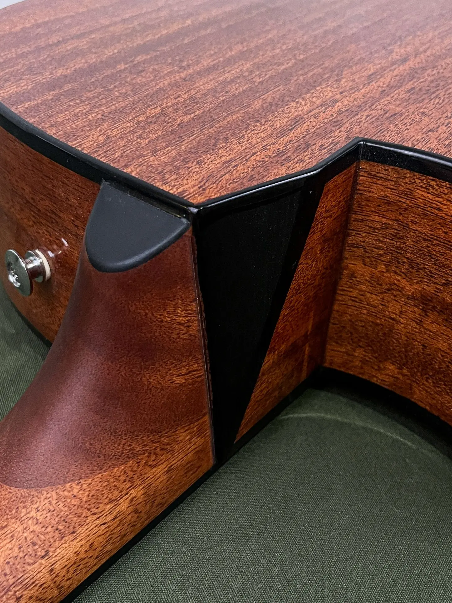 https://www.thestring.nl/web/image/product.image/1692/image_1920/