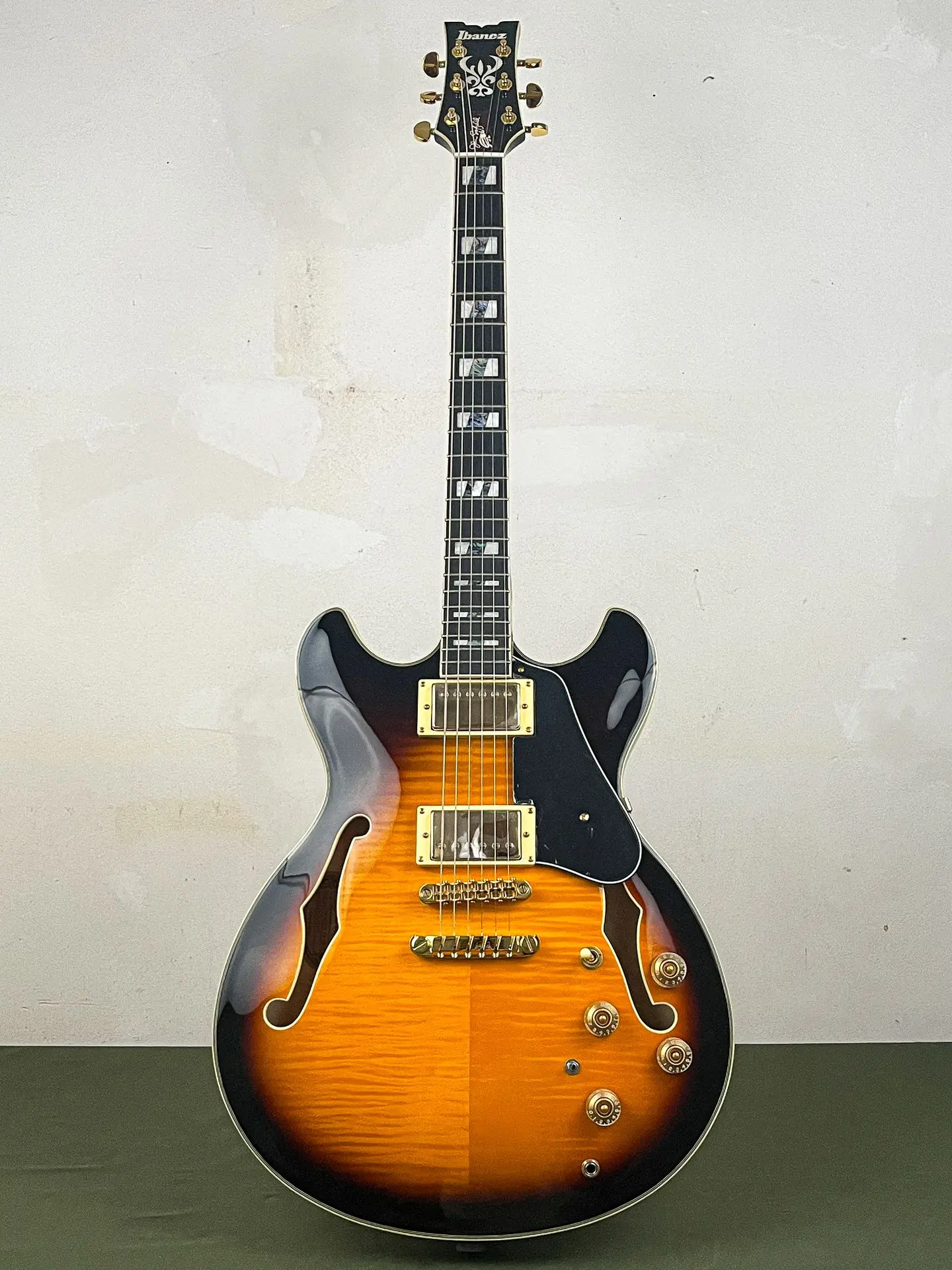 https://www.thestring.nl/web/image/product.image/1736/image_1920/