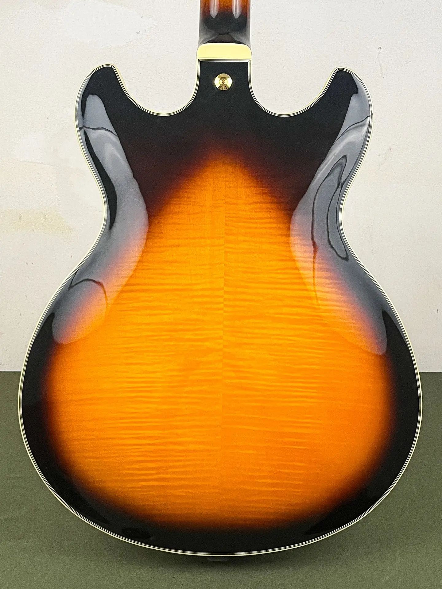 https://www.thestring.nl/web/image/product.image/1739/image_1920/