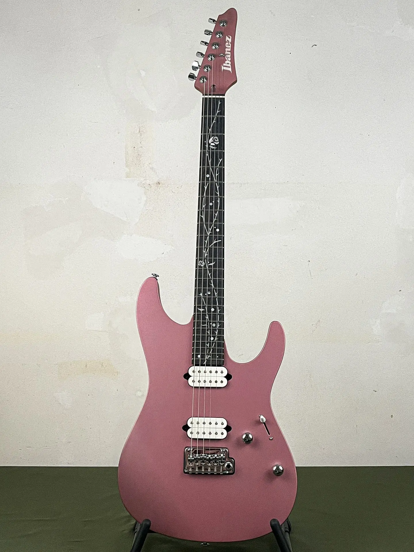 https://www.thestring.nl/web/image/product.image/1766/image_1920/