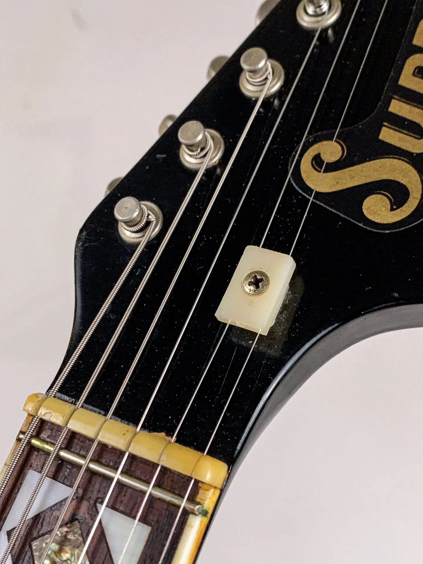 https://www.thestring.nl/web/image/product.image/1803/image_1920/