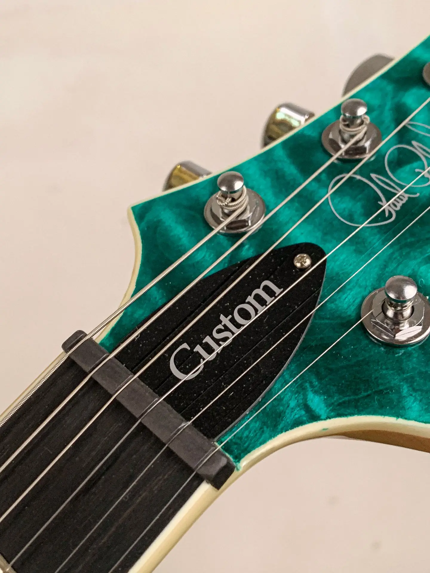 https://www.thestring.nl/web/image/product.image/1813/image_1920/