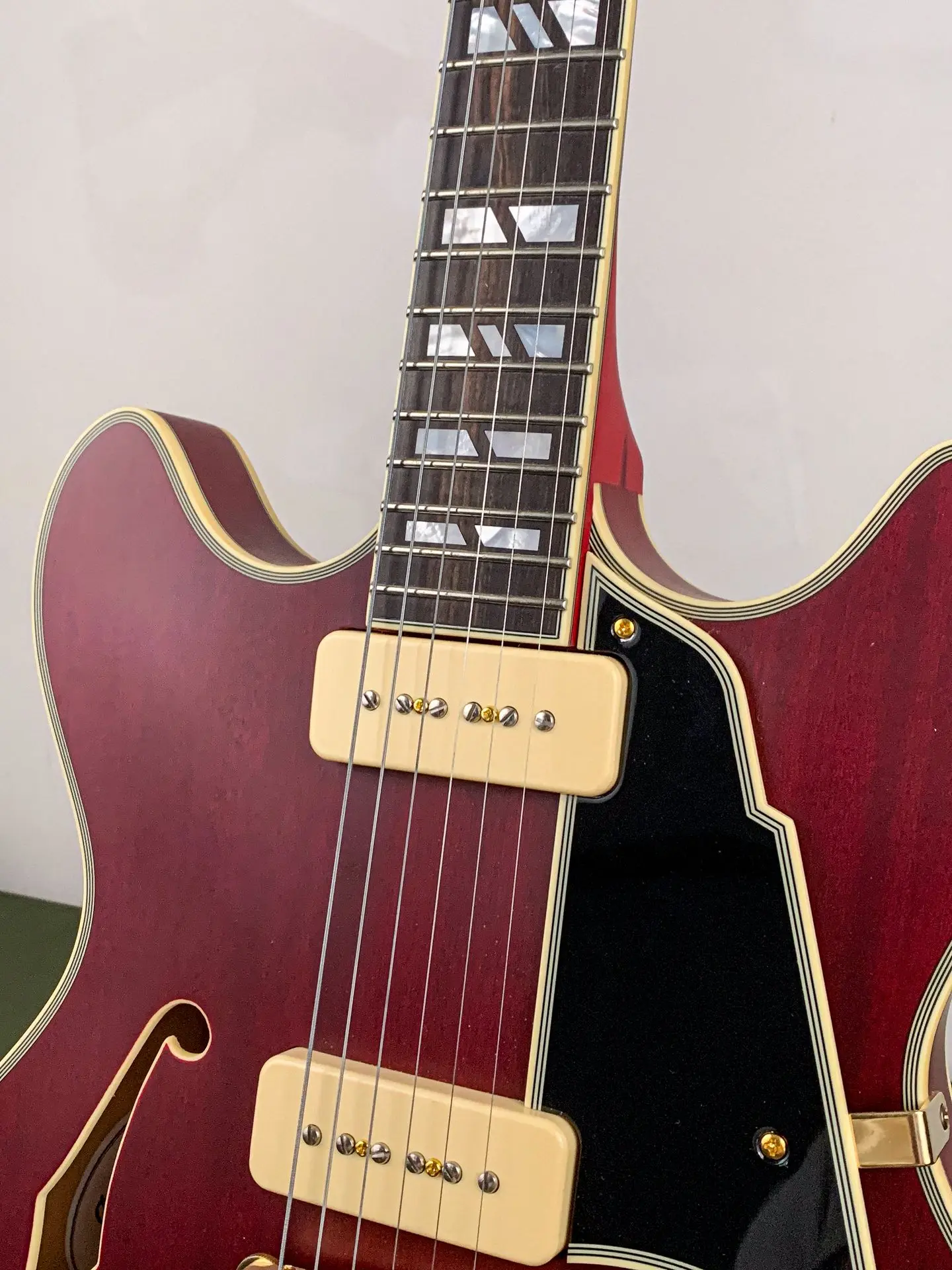 https://www.thestring.nl/web/image/product.image/1901/image_1920/