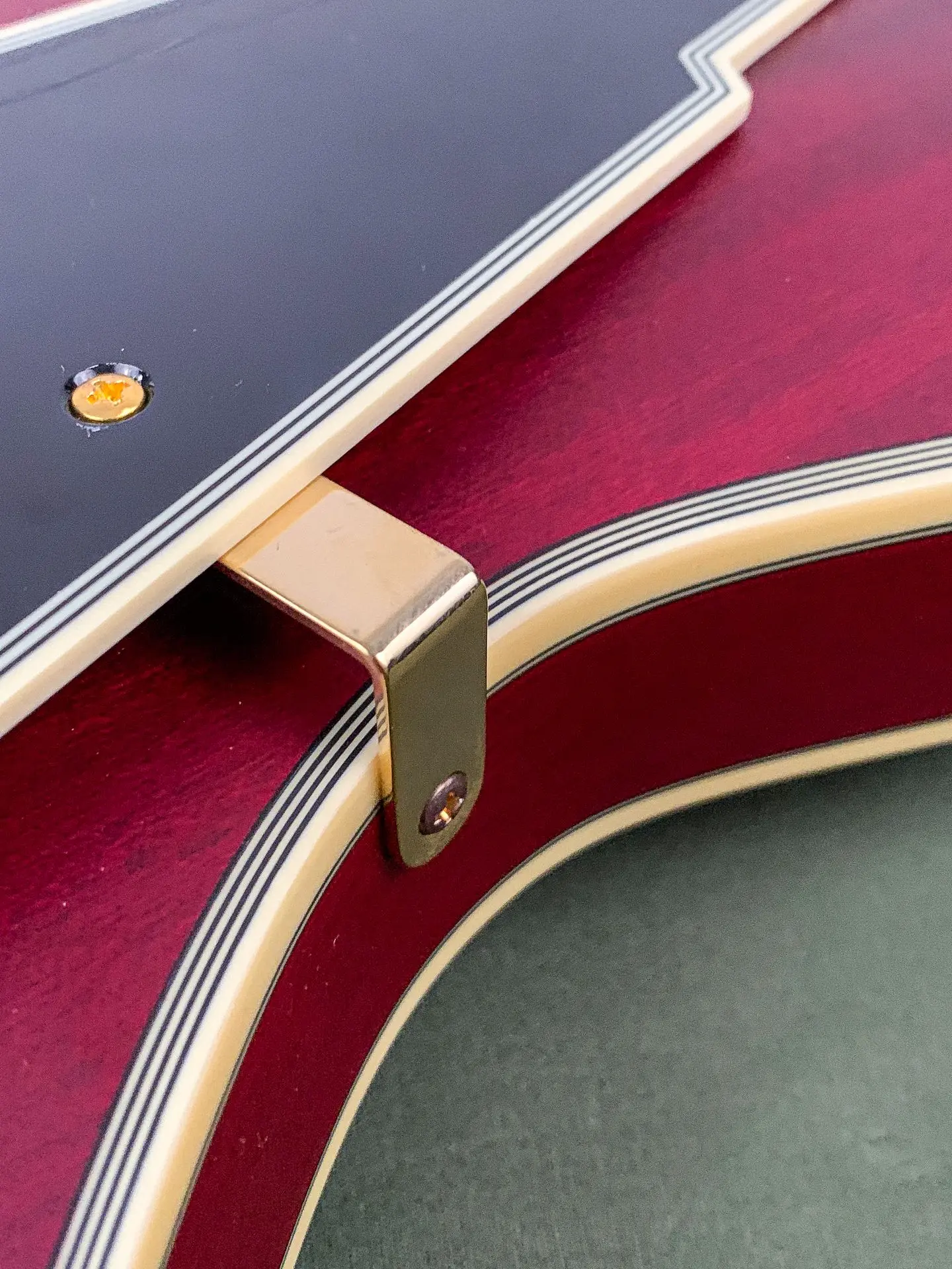 https://www.thestring.nl/web/image/product.image/1903/image_1920/