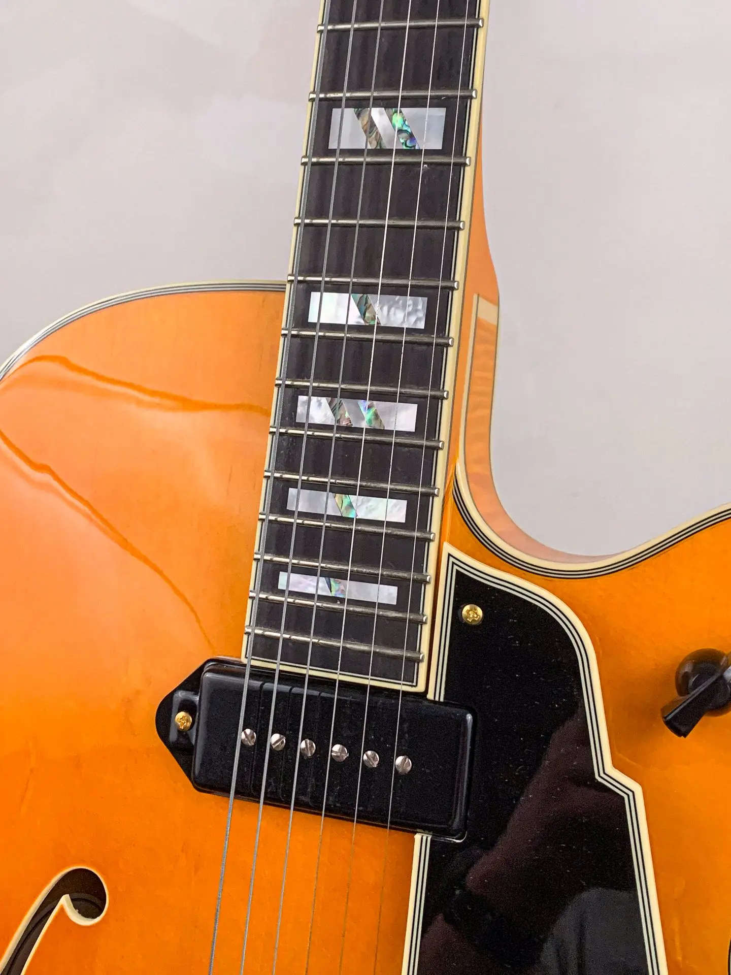 https://www.thestring.nl/web/image/product.image/1912/image_1920/