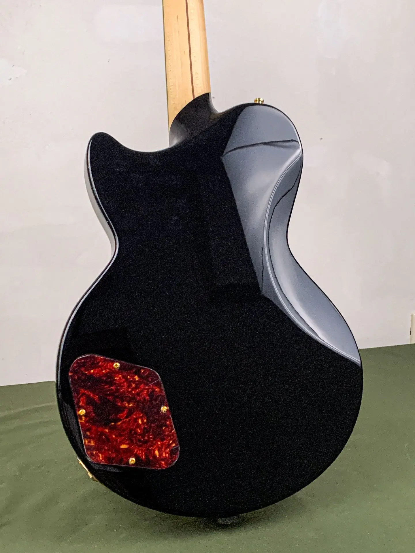 https://www.thestring.nl/web/image/product.image/1932/image_1920/