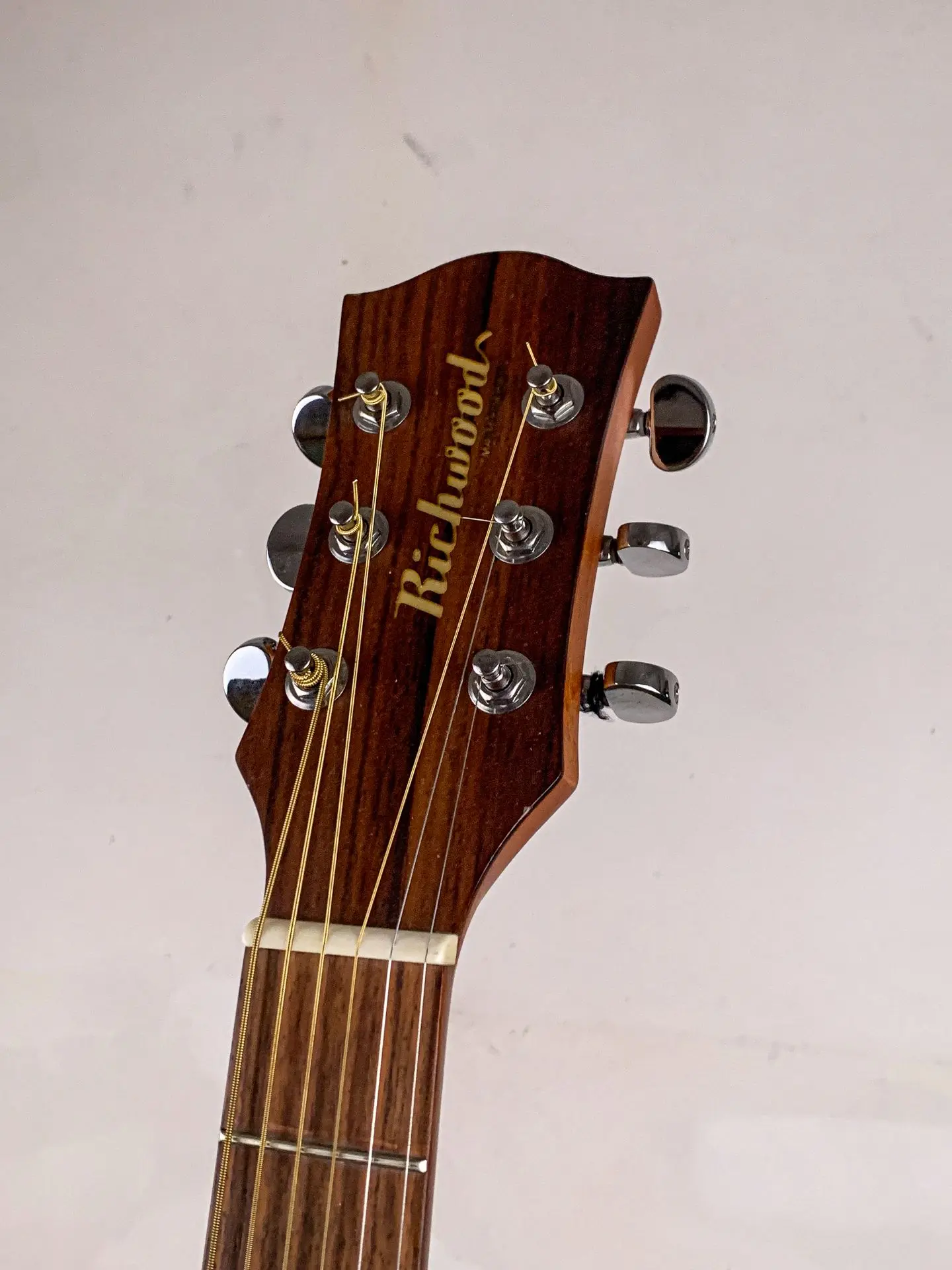 https://www.thestring.nl/web/image/product.image/1983/image_1920/