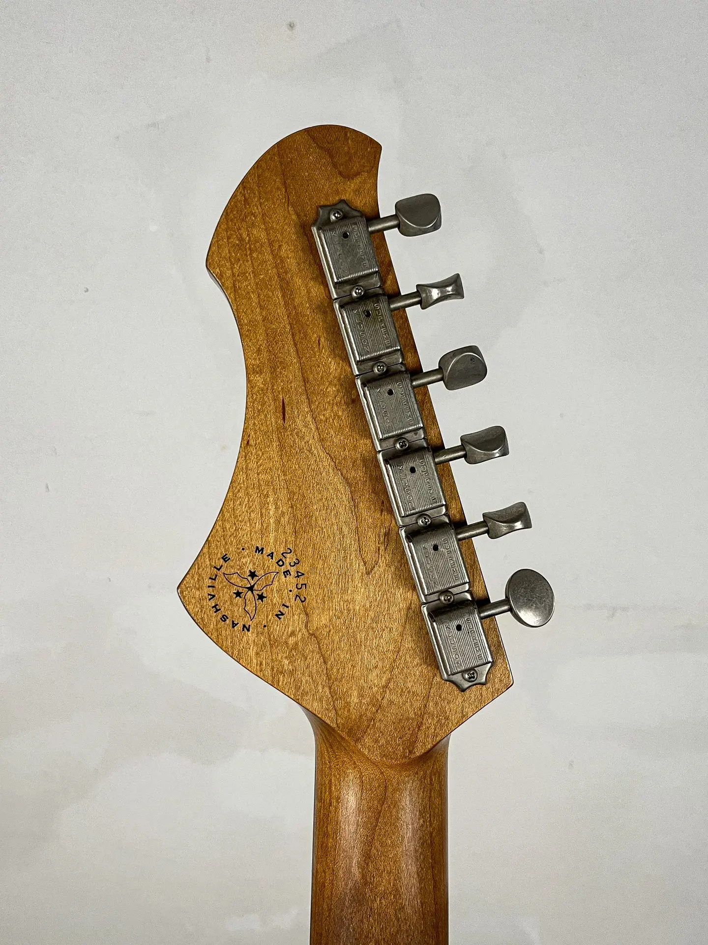 https://www.thestring.nl/web/image/product.image/2028/image_1920/
