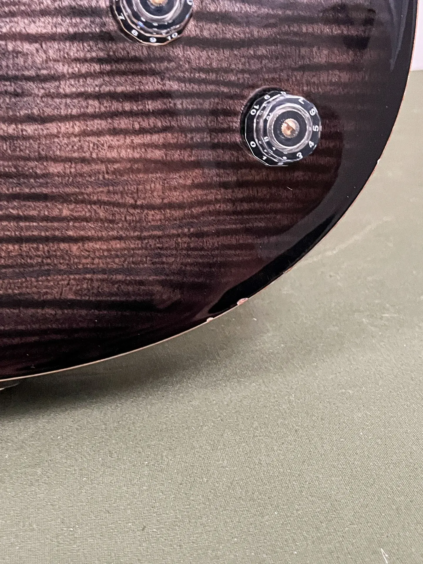 https://www.thestring.nl/web/image/product.image/2063/image_1920/