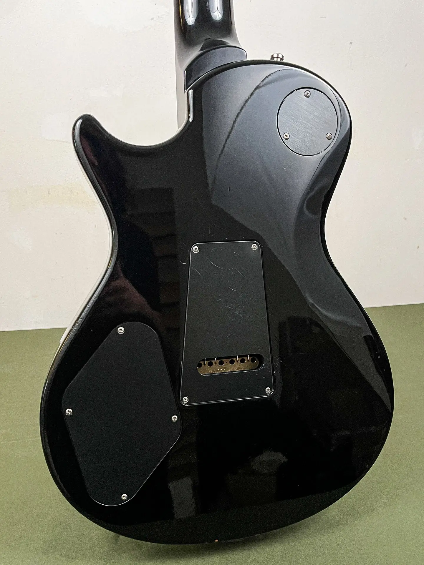 https://www.thestring.nl/web/image/product.image/2068/image_1920/