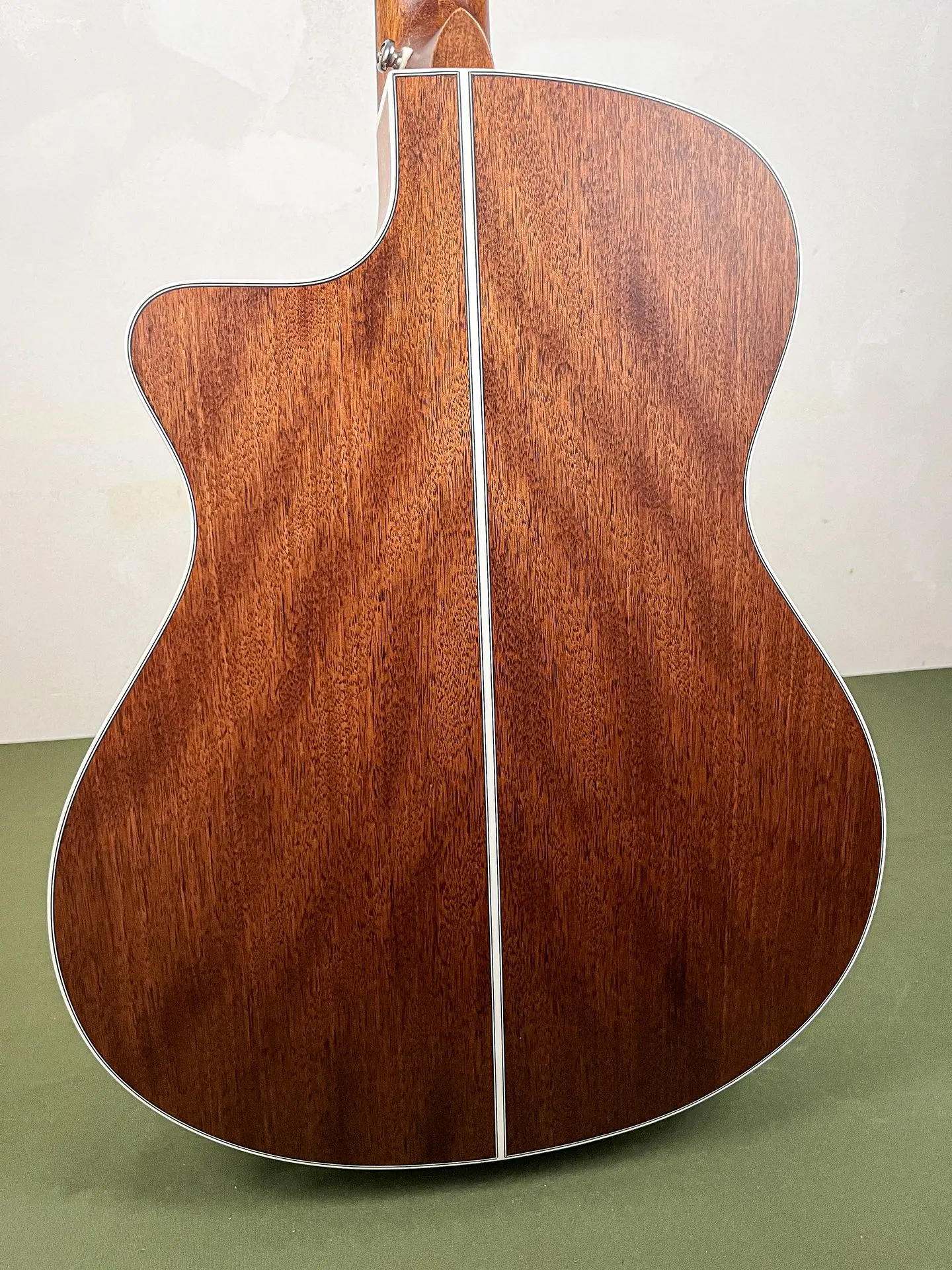 https://www.thestring.nl/web/image/product.image/2070/image_1920/