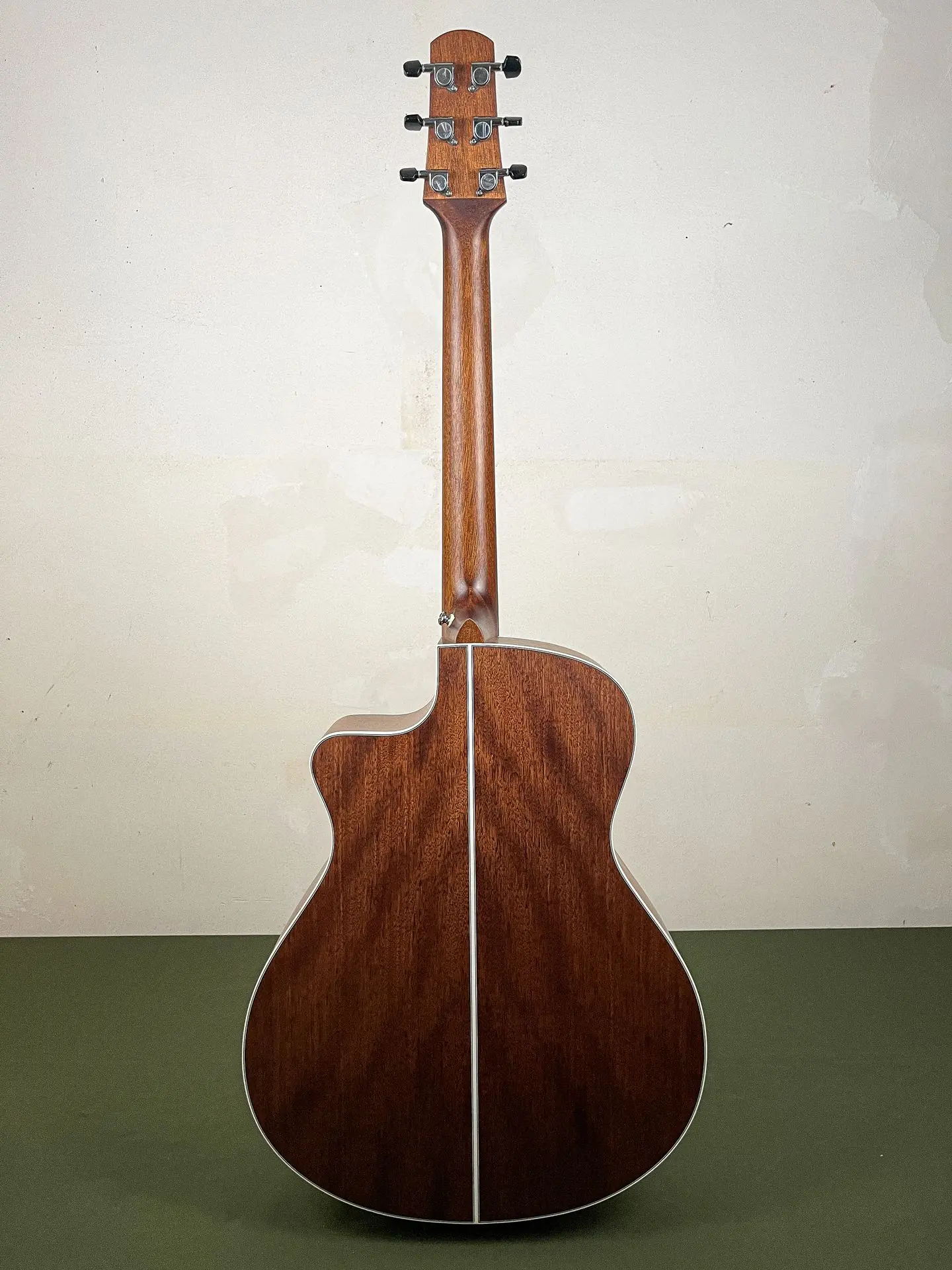 https://www.thestring.nl/web/image/product.image/2074/image_1920/