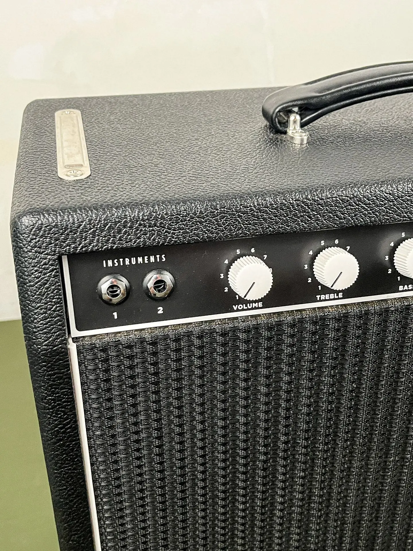 https://www.thestring.nl/web/image/product.image/2093/image_1920/