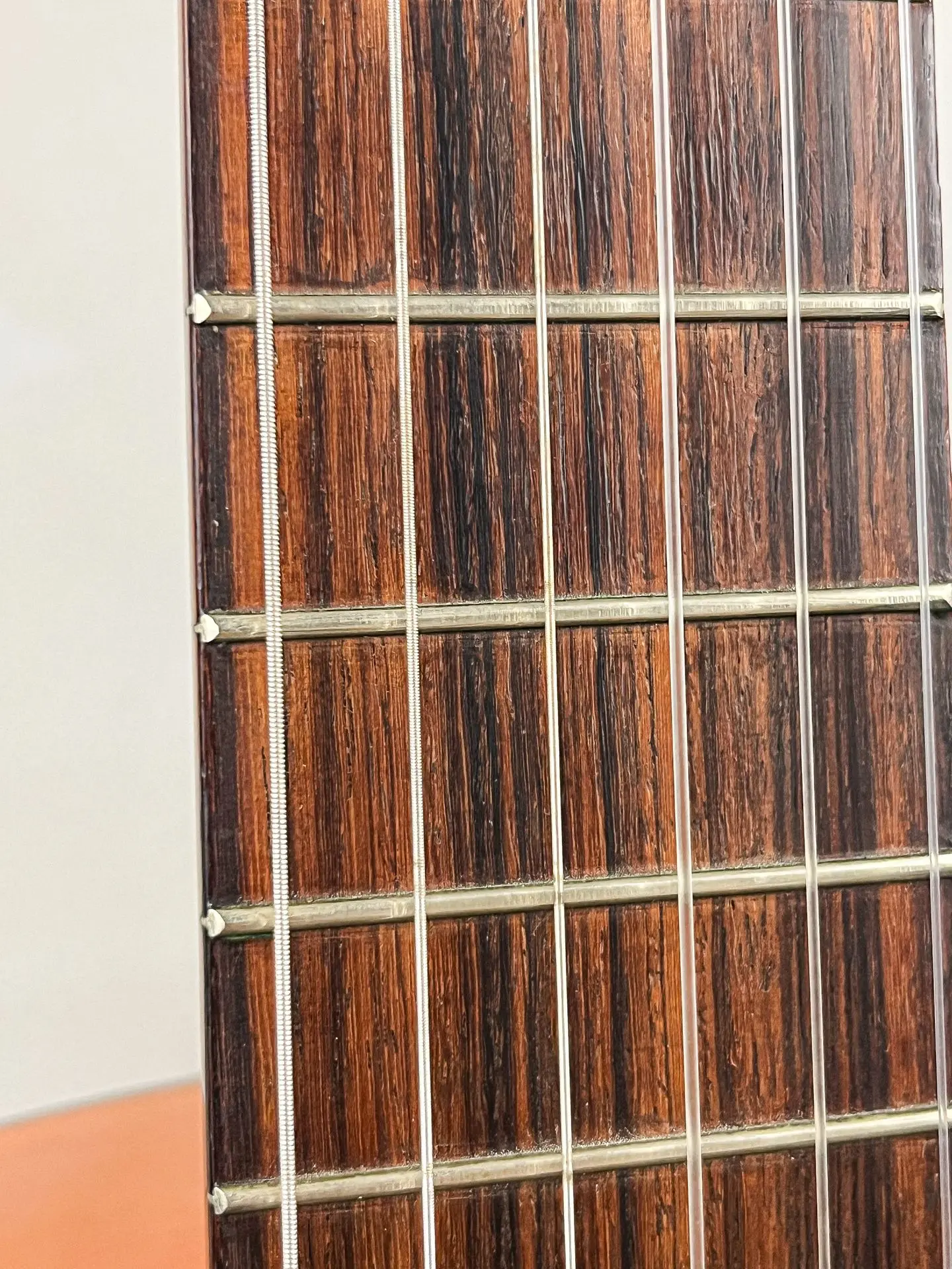https://www.thestring.nl/web/image/product.image/2114/image_1920/