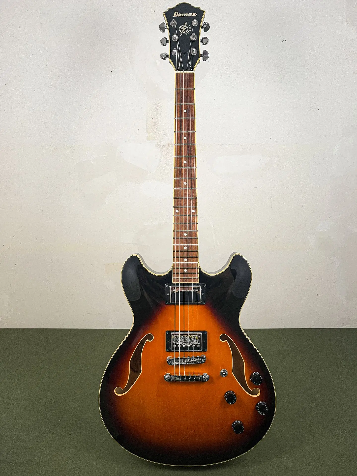 https://www.thestring.nl/web/image/product.image/2156/image_1920/