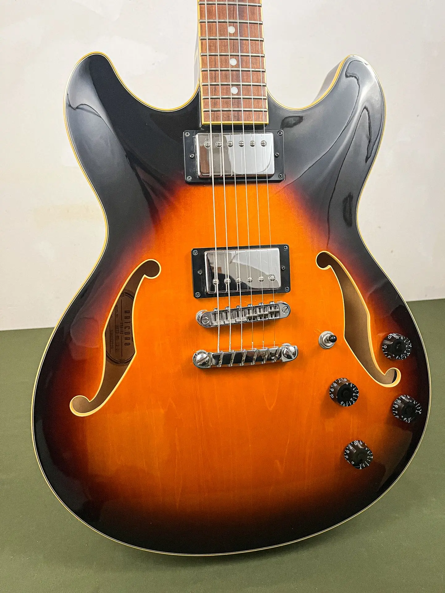 https://www.thestring.nl/web/image/product.image/2157/image_1920/