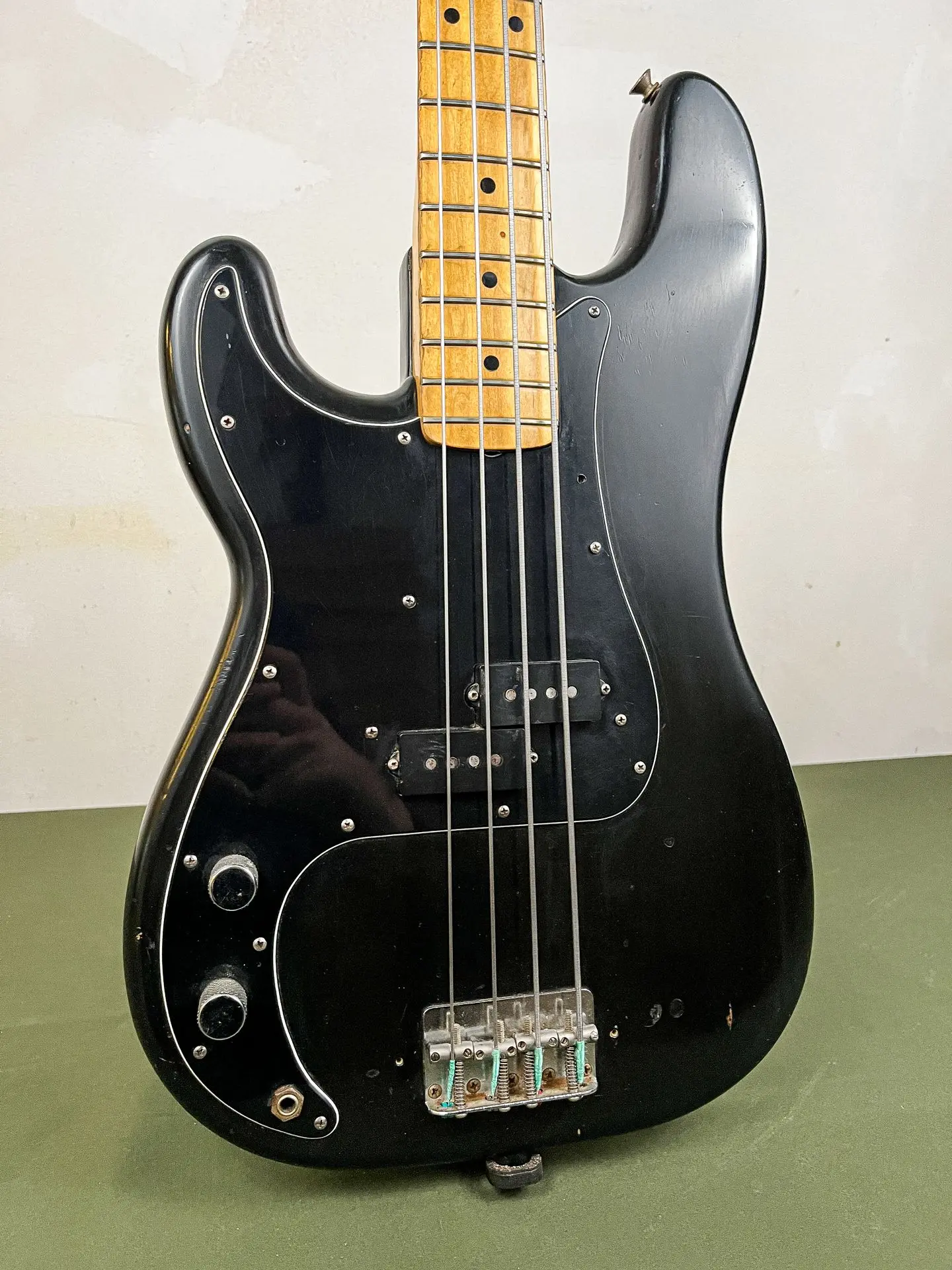 https://www.thestring.nl/web/image/product.image/2222/image_1920/
