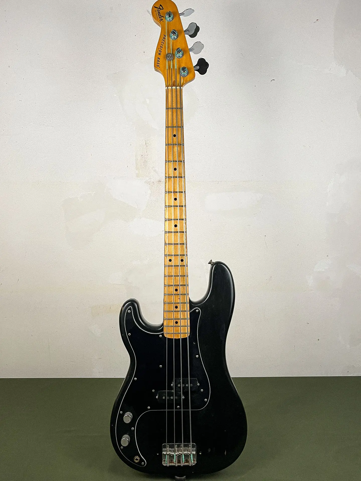 https://www.thestring.nl/web/image/product.image/2229/image_1920/