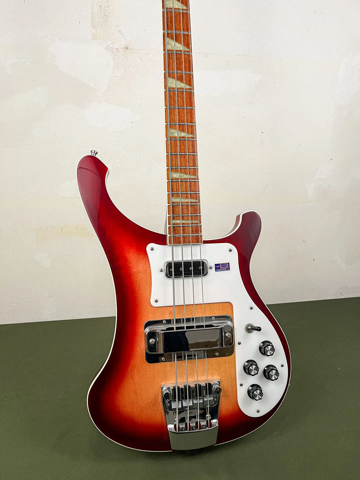 https://www.thestring.nl/web/image/product.image/2263/image_1920/