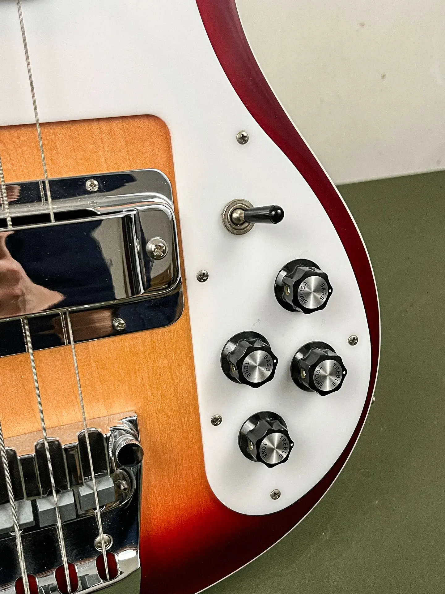 https://www.thestring.nl/web/image/product.image/2269/image_1920/