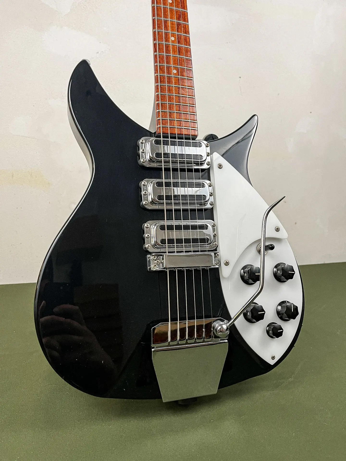 https://www.thestring.nl/web/image/product.image/2284/image_1920/