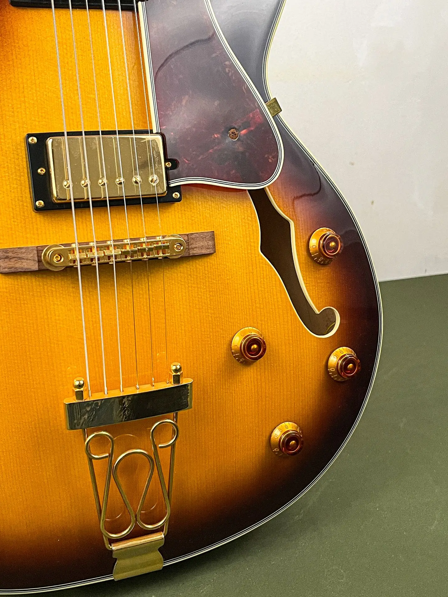 https://www.thestring.nl/web/image/product.image/2433/image_1920/