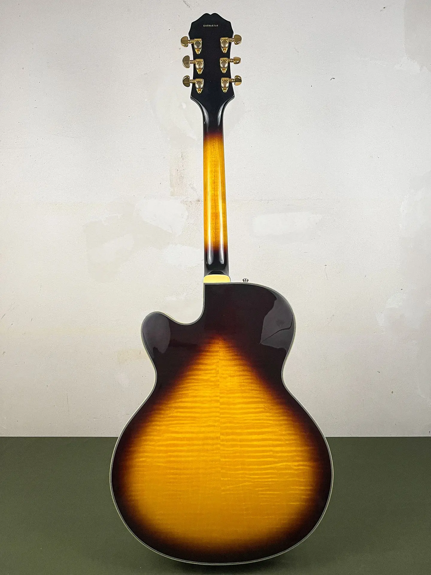 https://www.thestring.nl/web/image/product.image/2435/image_1920/