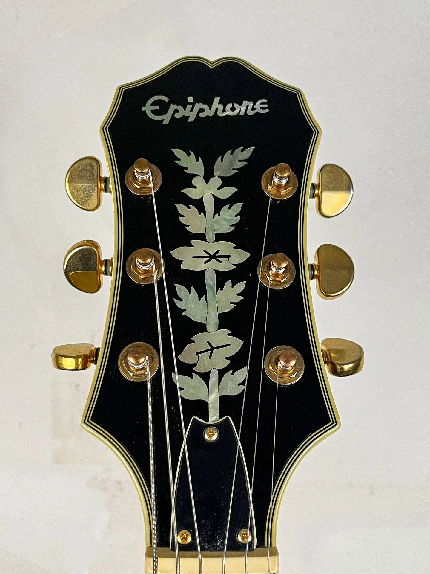 https://www.thestring.nl/web/image/product.image/2439/image_1920/