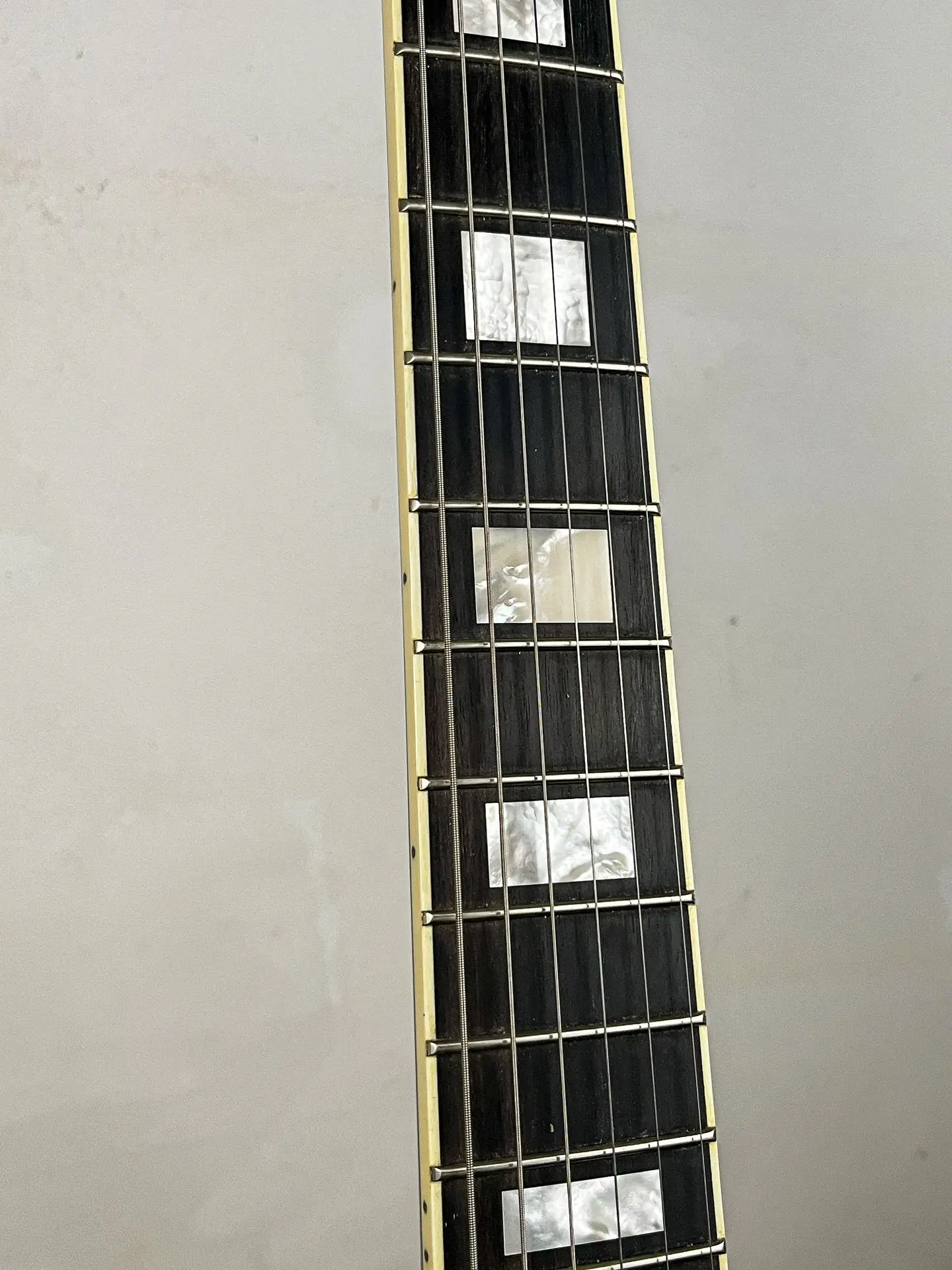 https://www.thestring.nl/web/image/product.image/2545/image_1920/