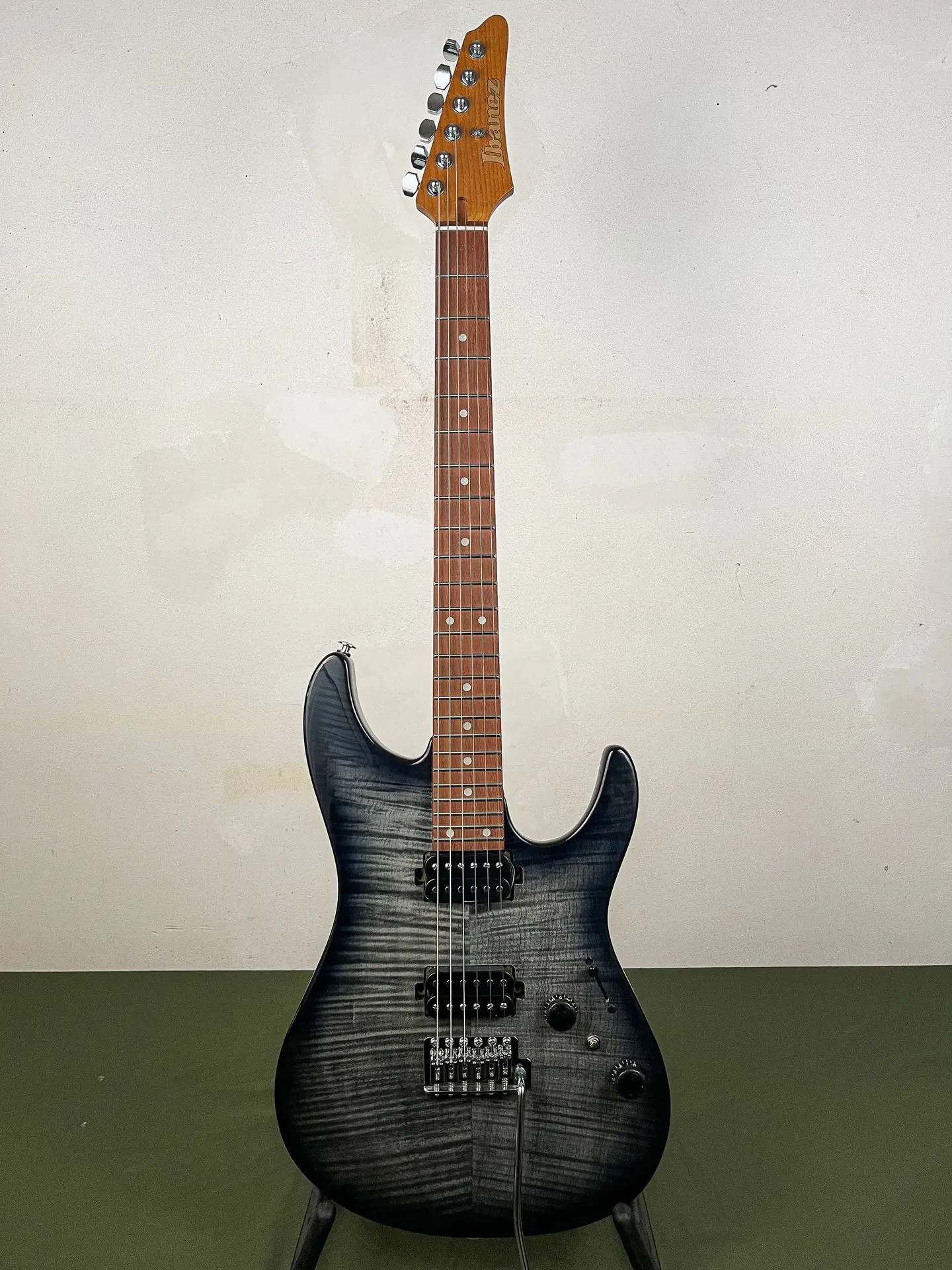 https://www.thestring.nl/web/image/product.image/2572/image_1920/