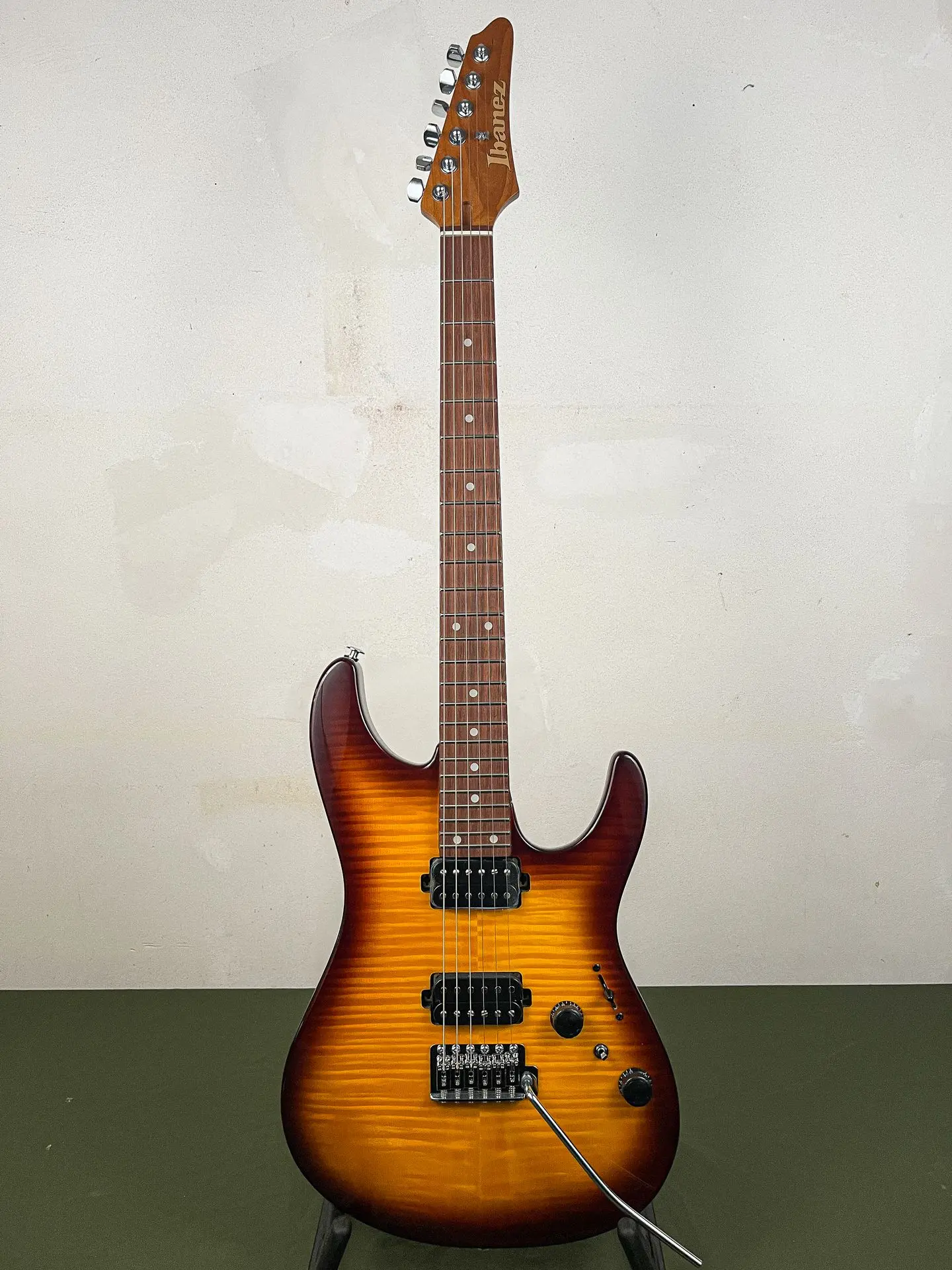 https://www.thestring.nl/web/image/product.image/2598/image_1920/