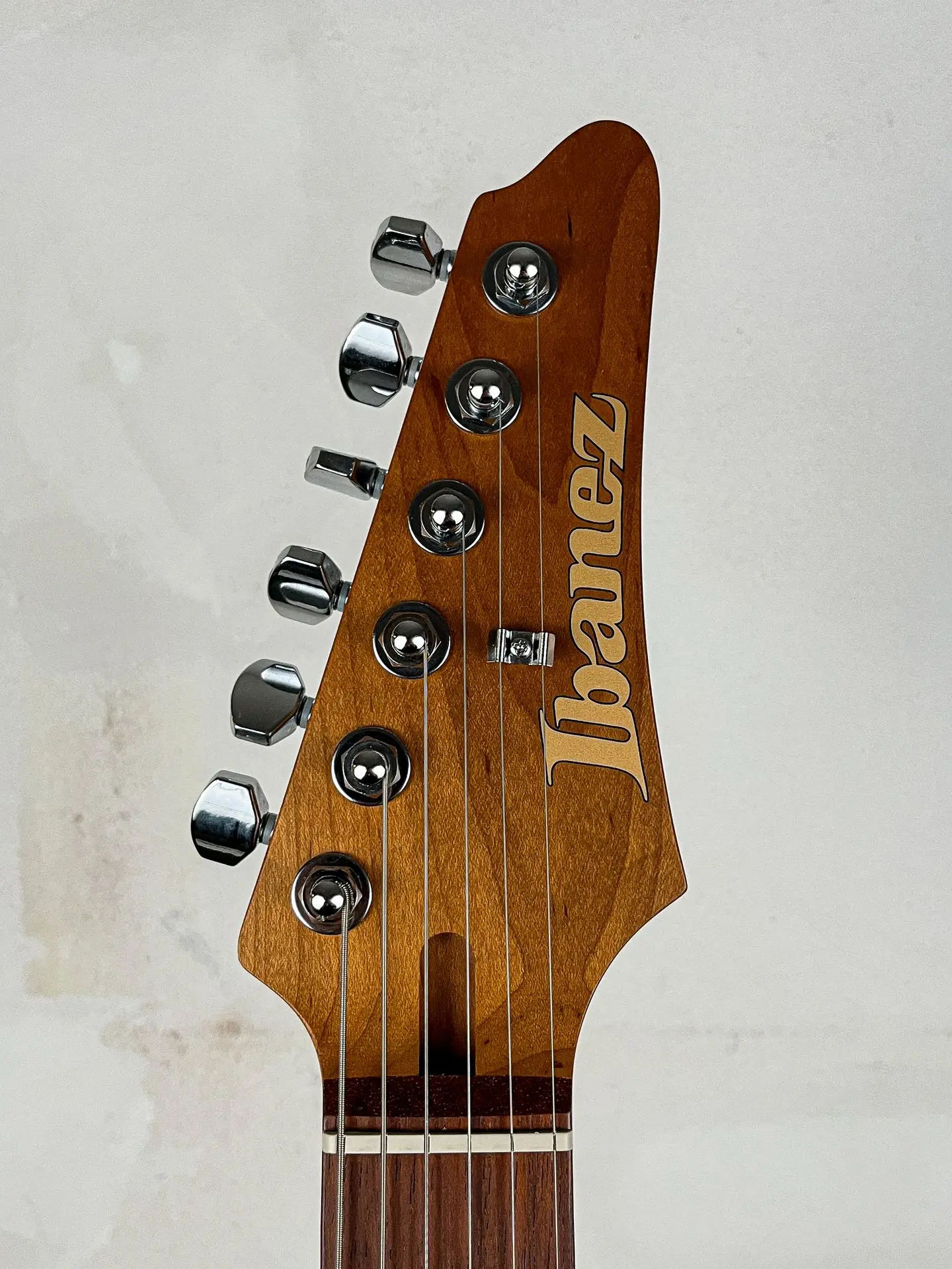 https://www.thestring.nl/web/image/product.image/2601/image_1920/
