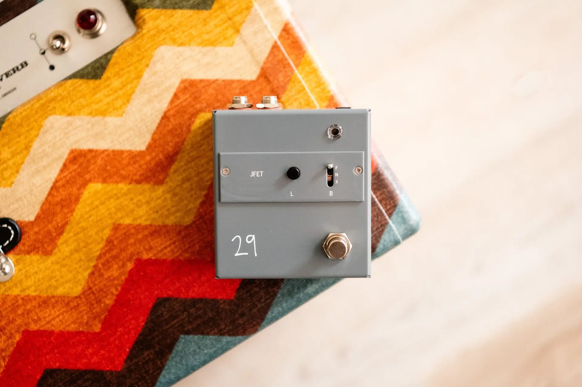 https://www.thestring.nl/web/image/product.image/411/image_1920/